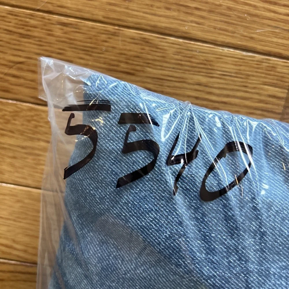 Levis levi 517